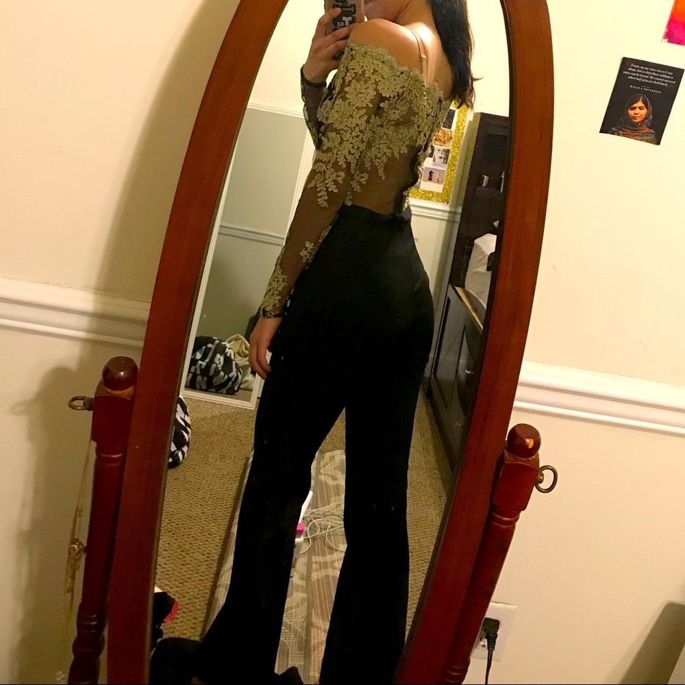 STUNNING Black jumpsuit with mesh